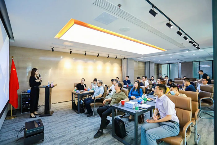 宝城动态 | 宝城“众智股权分享会” “得到深巴士”同学专场圆满落幕