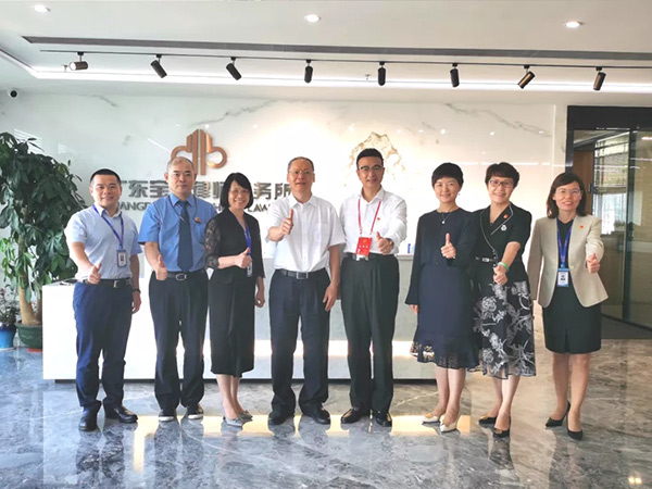 深圳市检察院领导一行到宝城所答复市人大代表建议